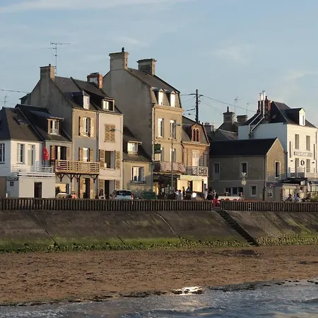 D'hotes Les Pieris 3* גראנדקמפ-מייס