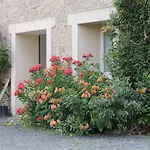 D'hotes Les Pieris