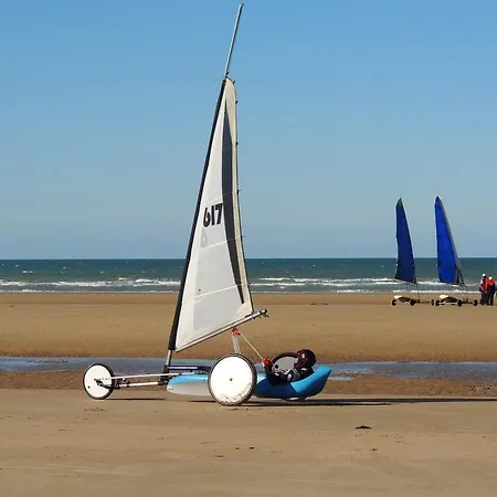 B&B D'hotes Les Pieris 그랑캉프-메지