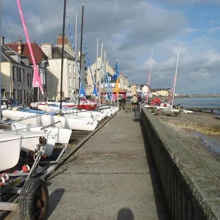 B&B D'hotes Les Pieris 그랑캉프-메지