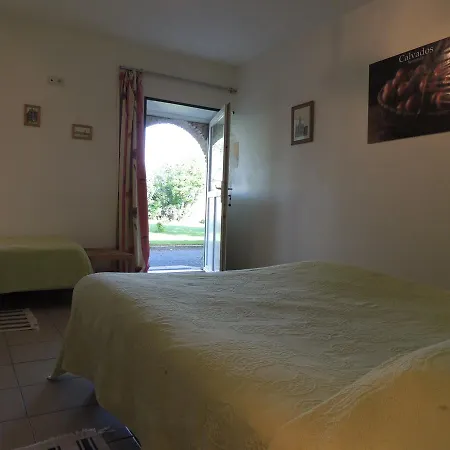 D'hotes Les Pieris 3* 그랑캉프-메지