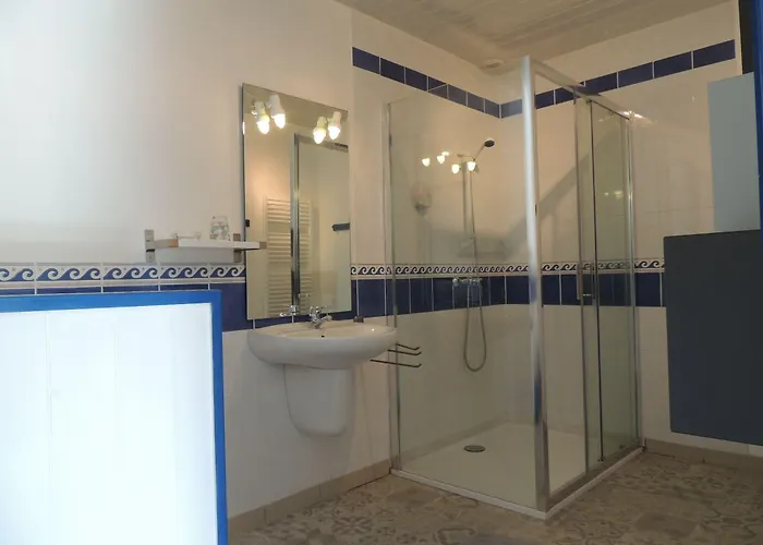 D'hotes Les Pieris Bed & Breakfast Grandcamp-Maisy