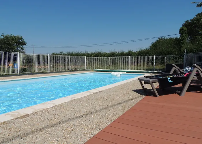 D'hotes Les Pieris Bed & Breakfast 3*