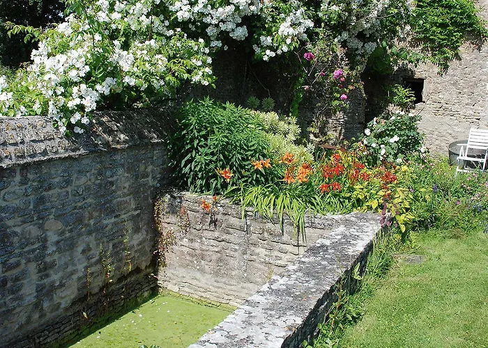 D'hotes Les Pieris Bed & Breakfast Grandcamp-Maisy