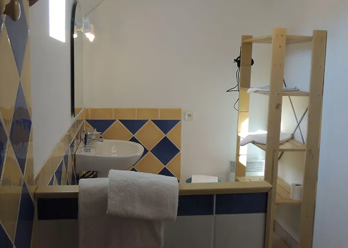 D'hotes Les Pieris Bed & Breakfast