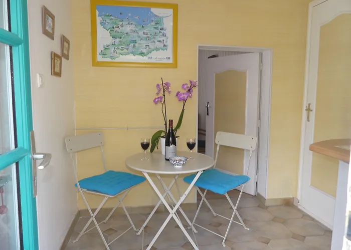 D'hotes Les Pieris Bed & Breakfast Grandcamp-Maisy